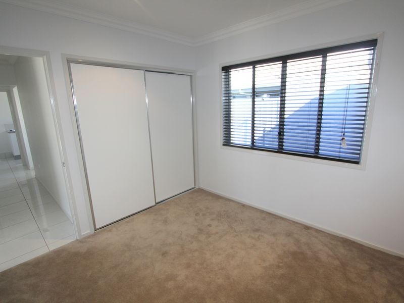 8 Desgrand Street, Emerald QLD 4720
