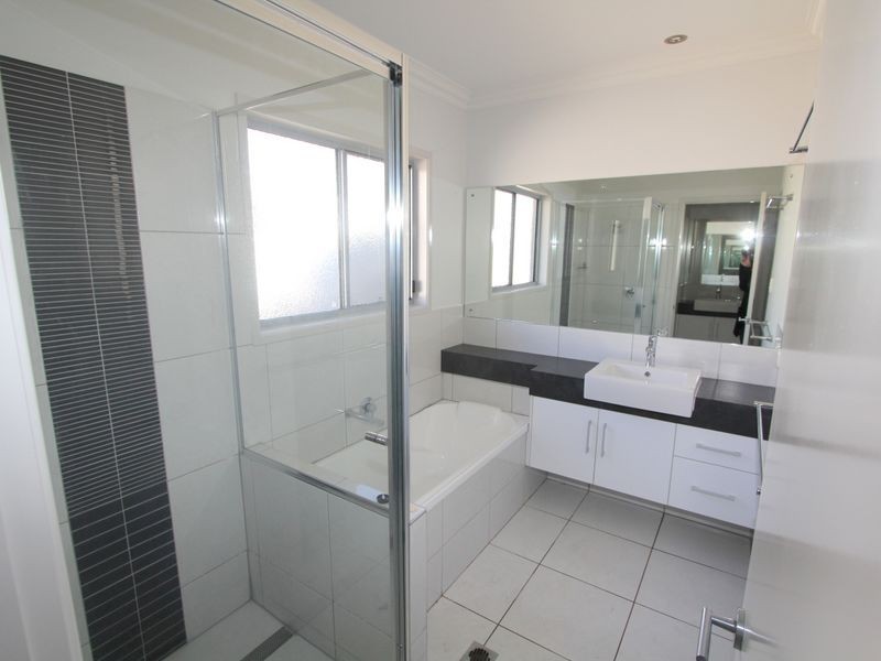 8 Desgrand Street, Emerald QLD 4720