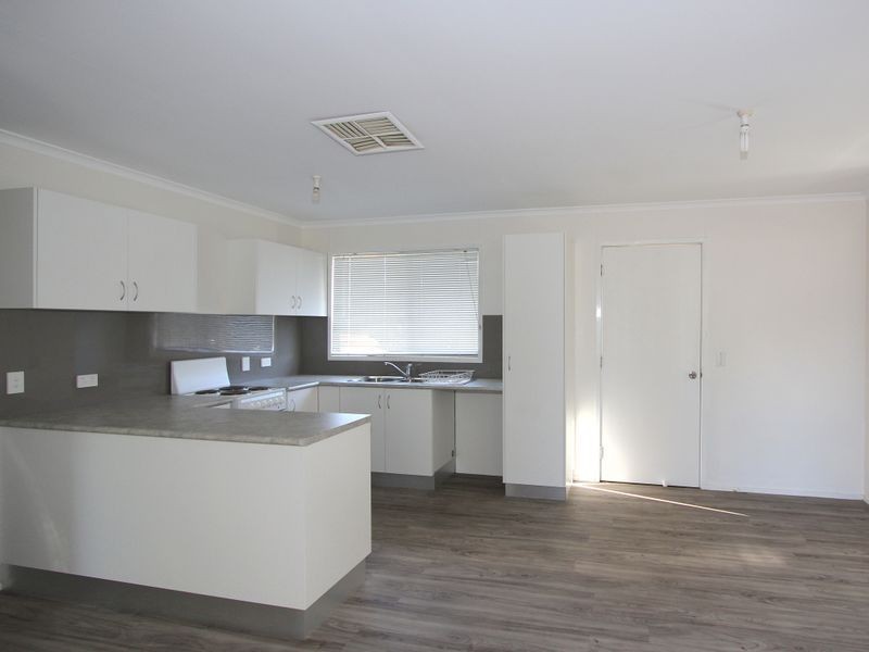 57 Roberts St, Emerald QLD 4720