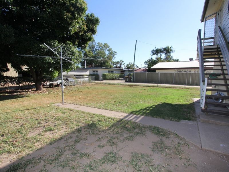 57 Roberts St, Emerald QLD 4720