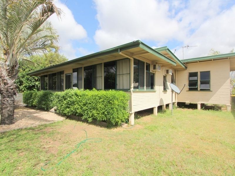 25 Brooks Street, Emerald QLD 4720