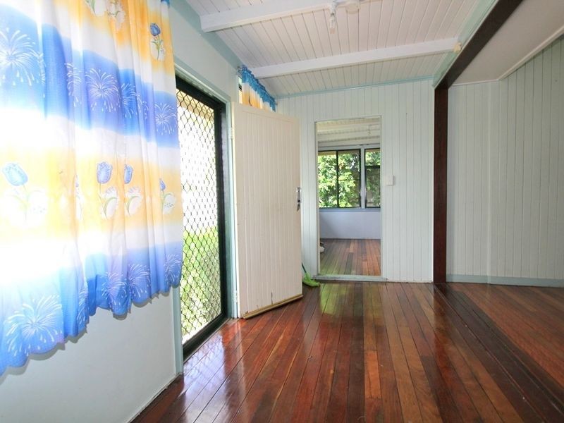 25 Brooks Street, Emerald QLD 4720