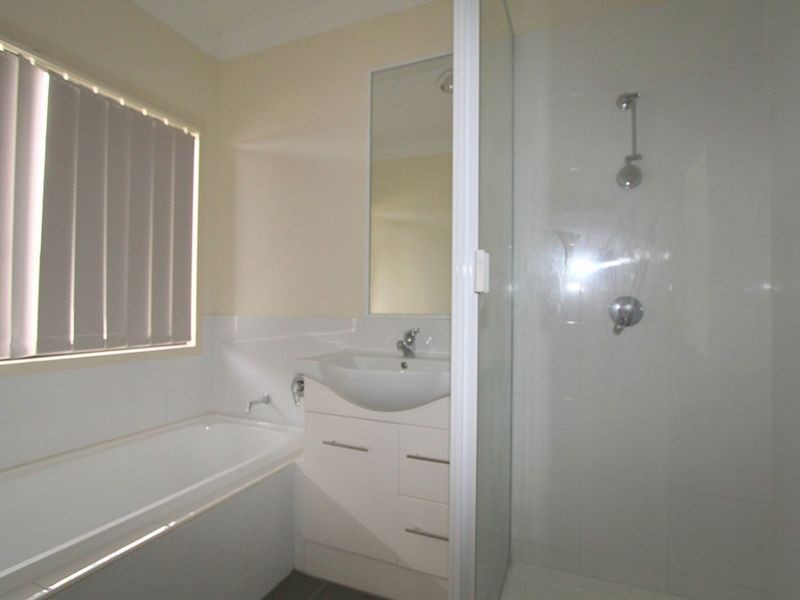 17 Rogers Street, Emerald QLD 4720