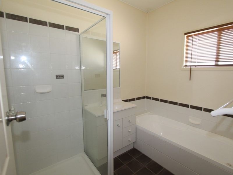 34 Campbell Street, Emerald QLD 4720