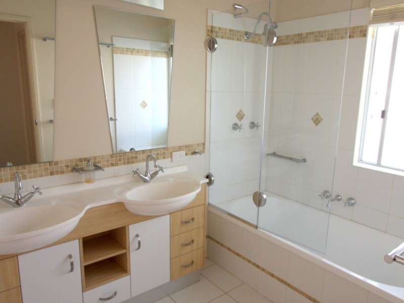 74 Burn Street, Capella QLD 4723