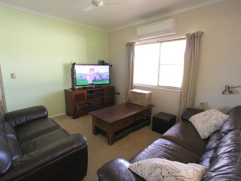 6 Green Grove, Emerald QLD 4720