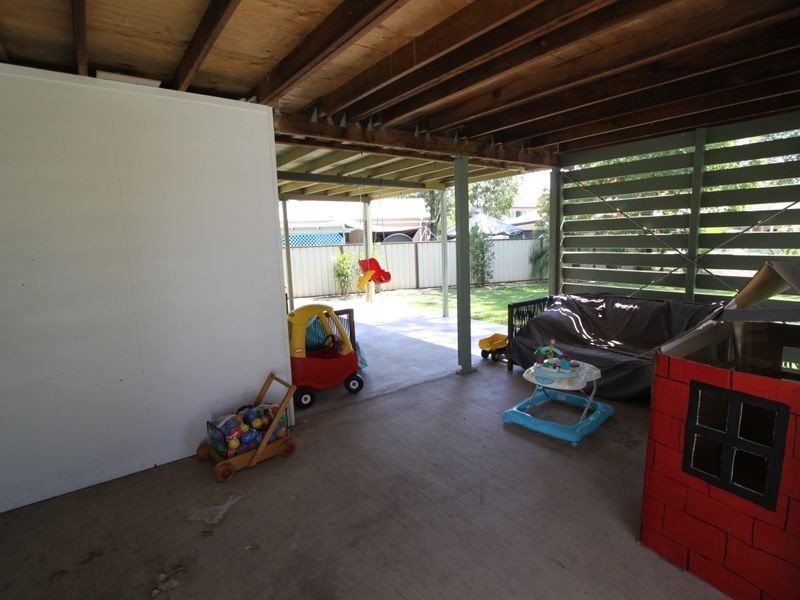 6 Green Grove, Emerald QLD 4720