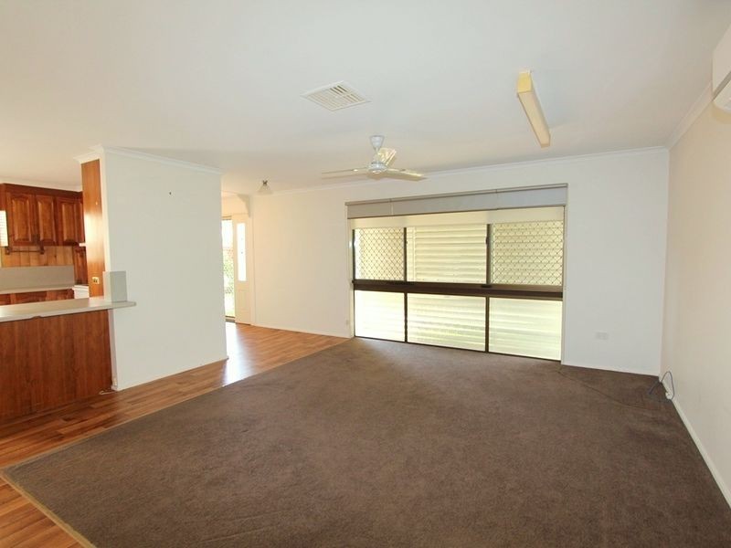 19 Mellish Crescent, Emerald QLD 4720