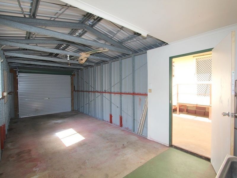 19 Mellish Crescent, Emerald QLD 4720