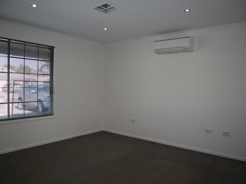 9 Bauhinia Ct, Emerald QLD 4720