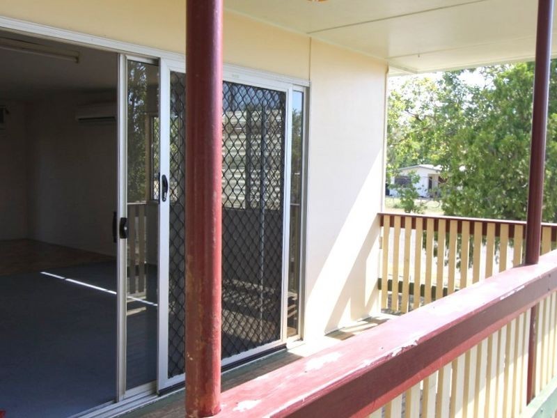 3 Huntley Street, Capella QLD 4723