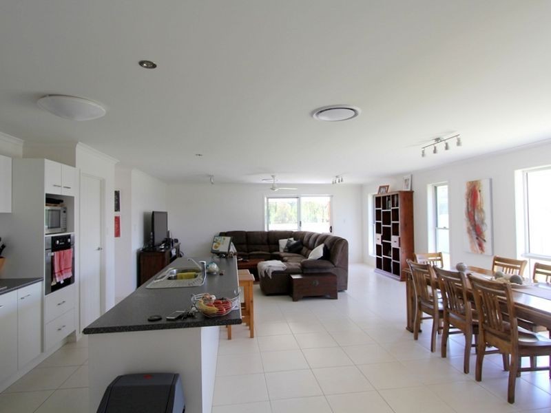 24 Kassidy Street, Emerald QLD 4720