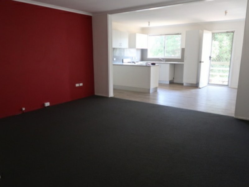 57 Roberts St, Emerald QLD 4720