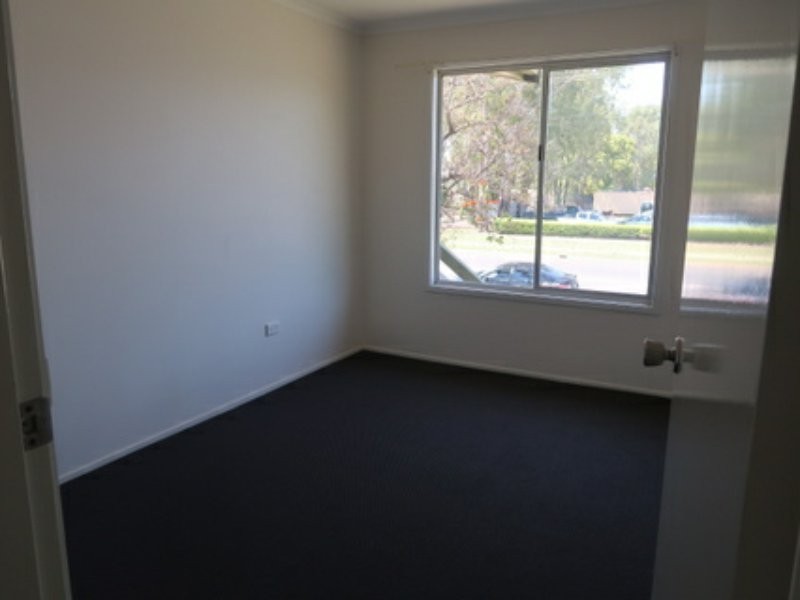 57 Roberts St, Emerald QLD 4720