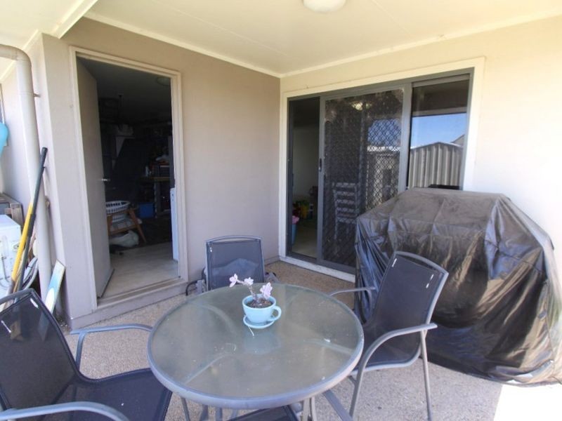 2/16 Lakeside Drive, Emerald QLD 4720