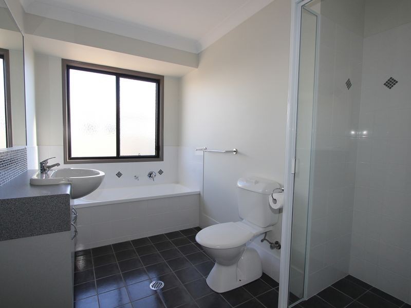 Unit 2/2 Morgan Place, Emerald QLD 4720