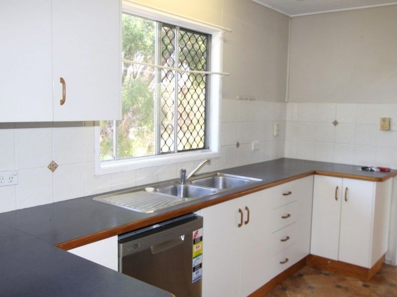 3 Huntley Street, Capella QLD 4723