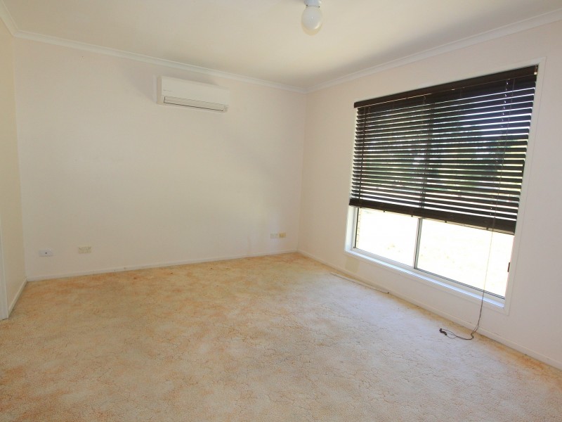 84 Braeside Rd, Emerald QLD 4720