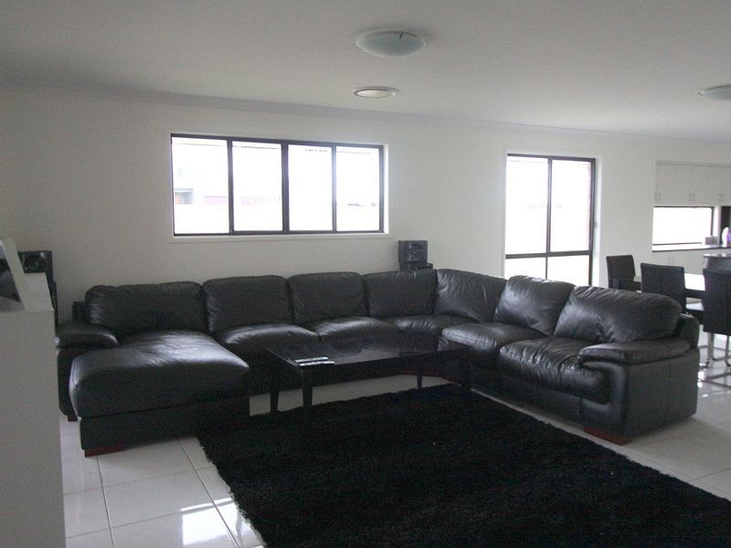 2 Sewell Street, Emerald QLD 4720