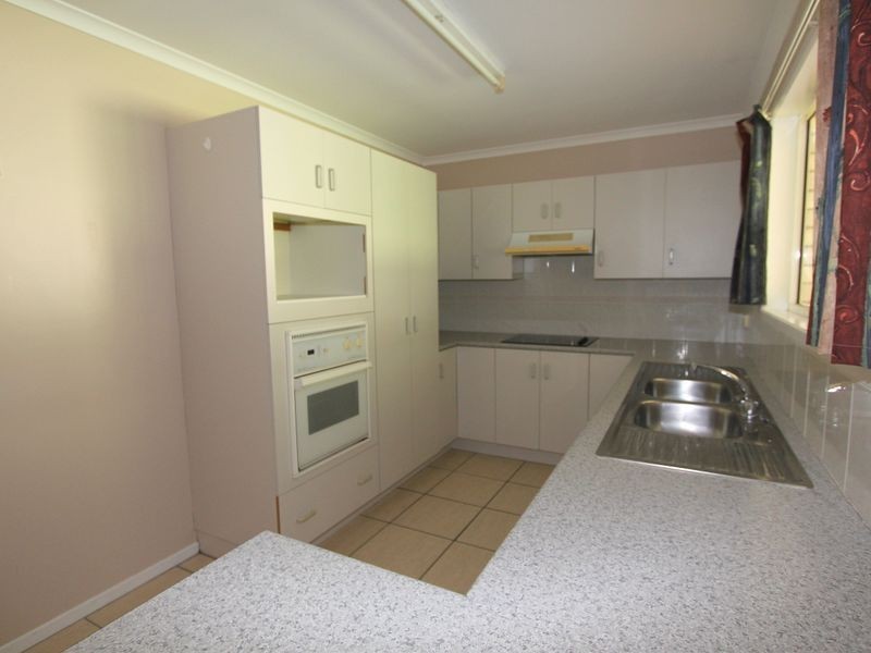 40 Staal Crescent, Emerald QLD 4720
