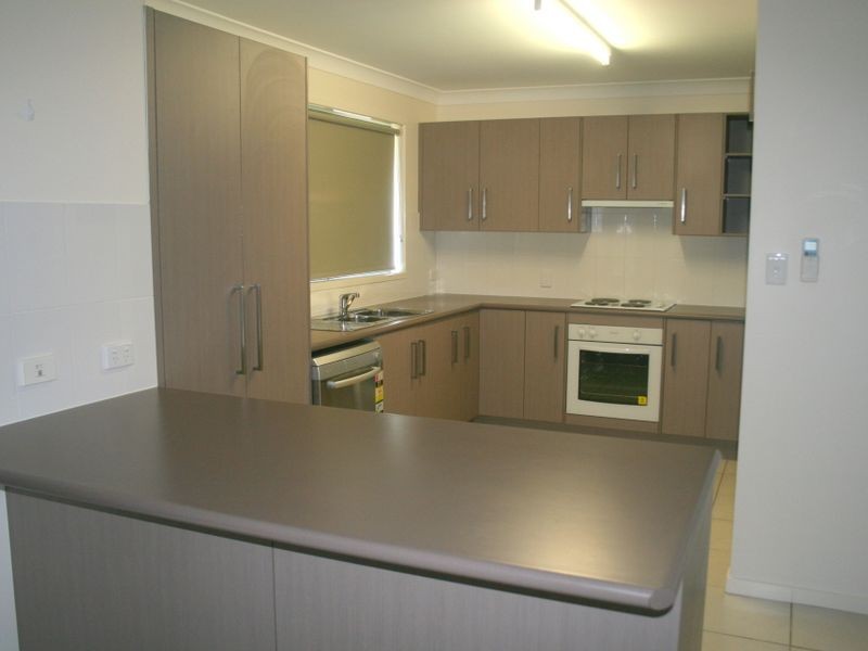25 Glovar Street, Emerald QLD 4720