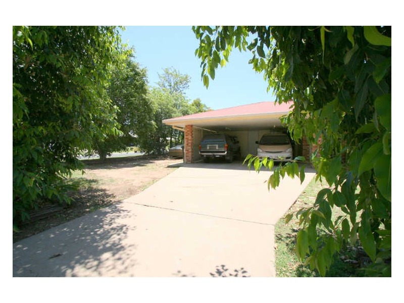 38 Crinum Cresent, Emerald QLD 4720