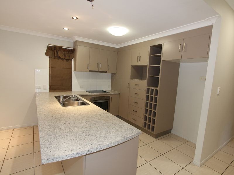 Unit 1/20 Riverview Street, Emerald QLD 4720