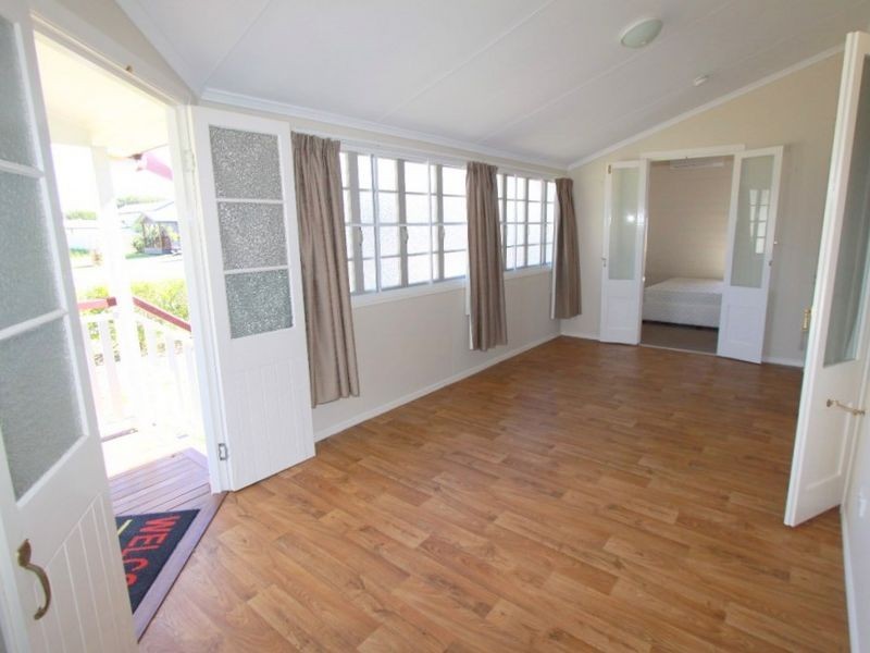 10 Roundtree Dr, Emerald QLD 4720