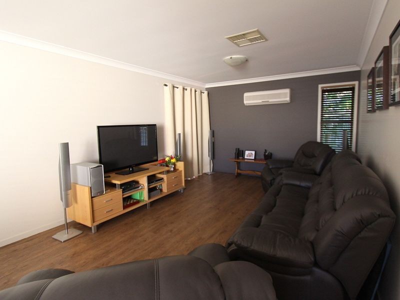 9 Jacqueline Drive, Emerald QLD 4720