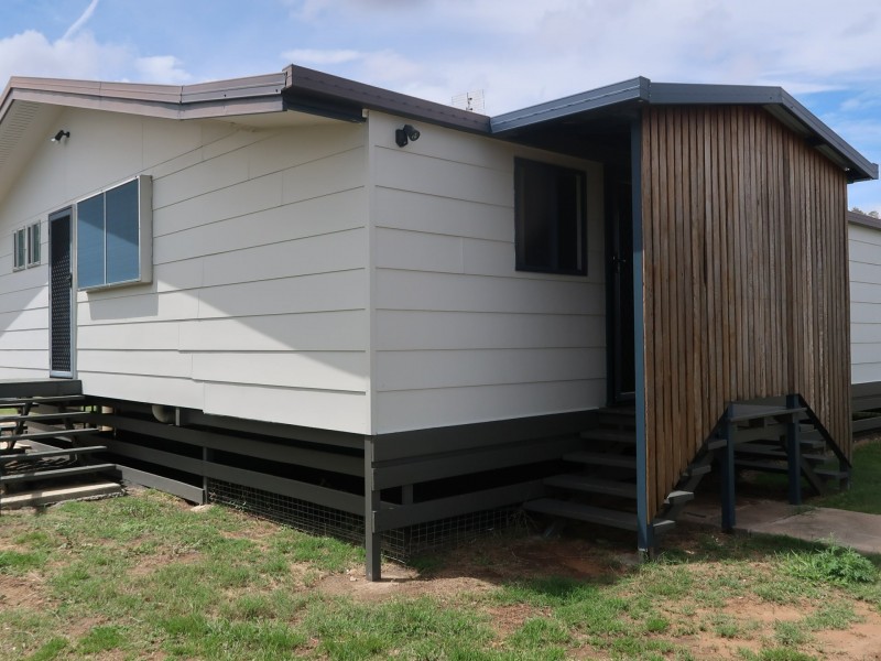 25 Gordon Street, Capella QLD 4723