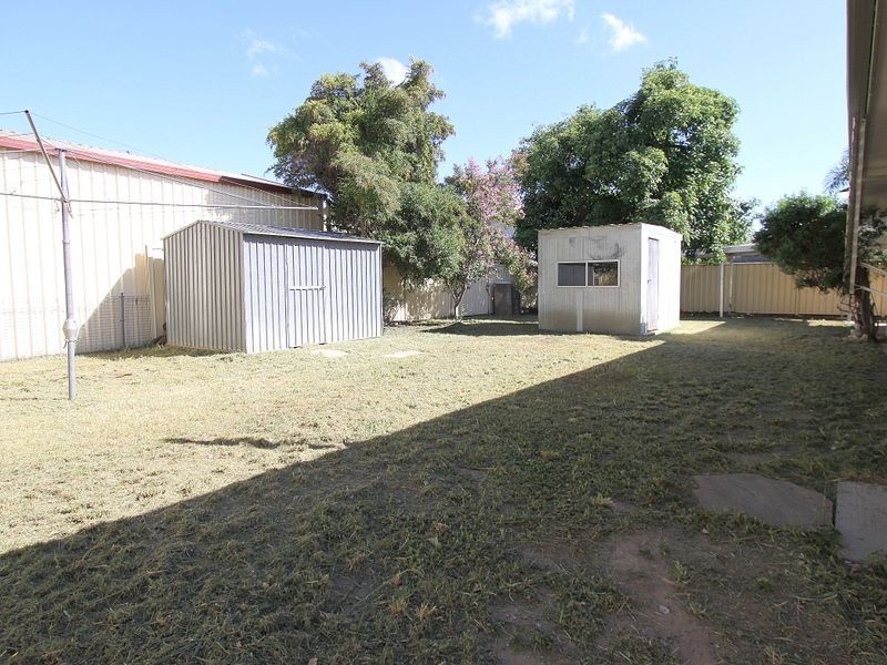 7 Gibson Grove, Emerald QLD 4720