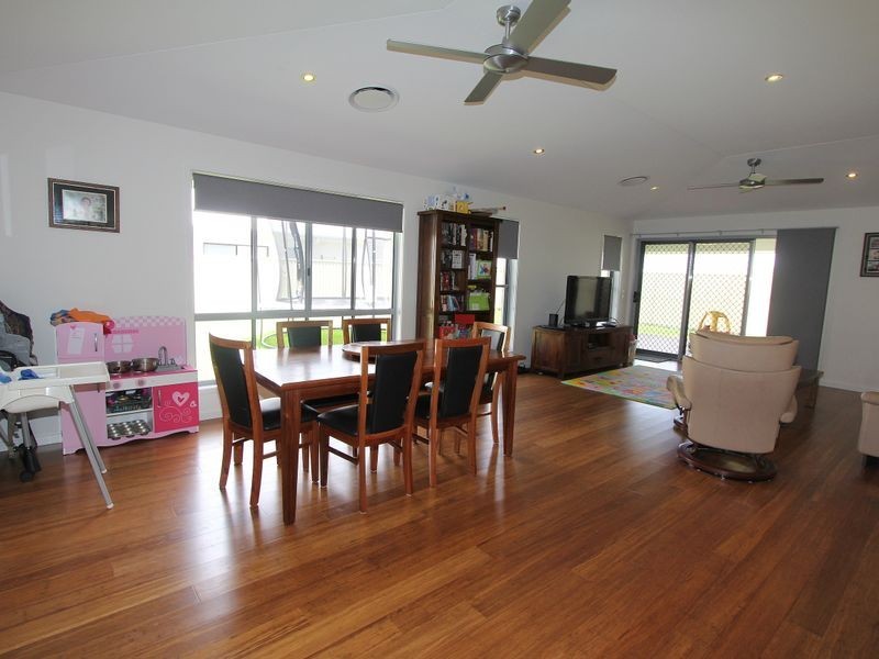 16 Flemington Road, Emerald QLD 4720