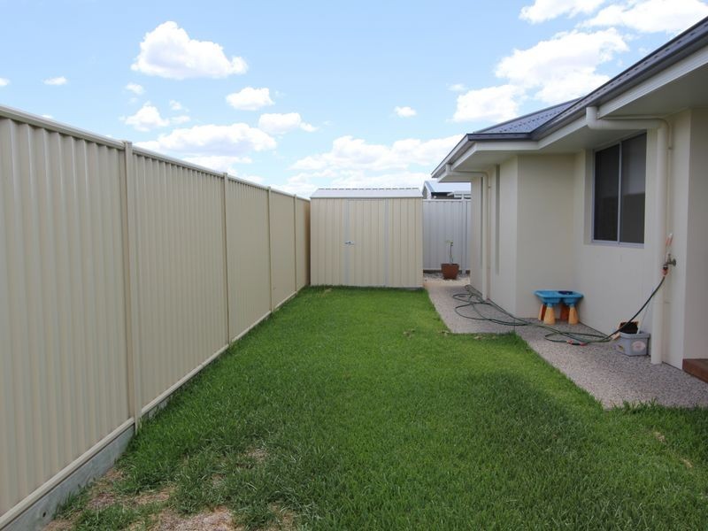 16 Flemington Road, Emerald QLD 4720