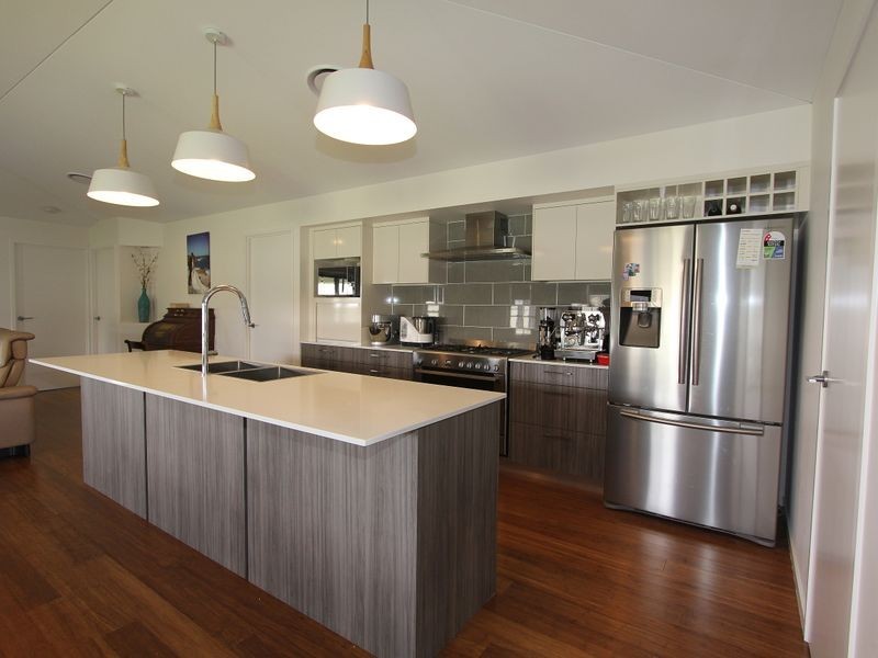 16 Flemington Road, Emerald QLD 4720