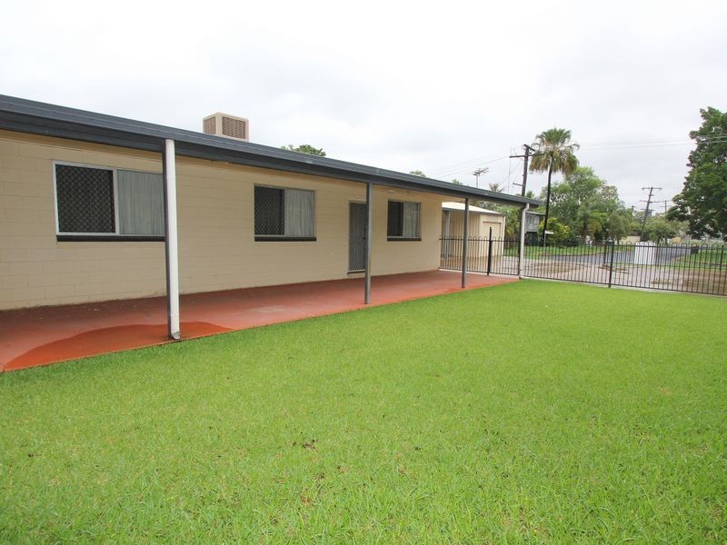 Unit 1/18 Diamond Avenue, Emerald QLD 4720