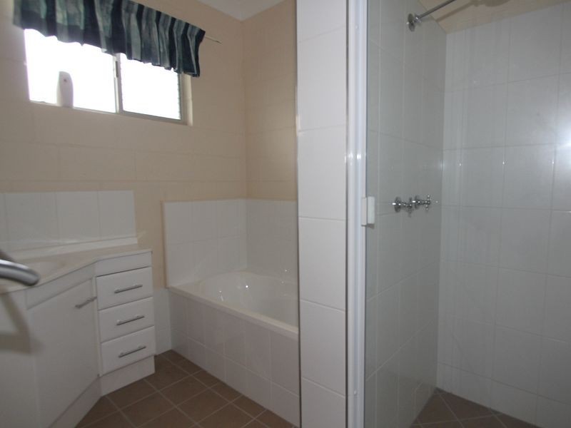 Unit 1/18 Diamond Avenue, Emerald QLD 4720