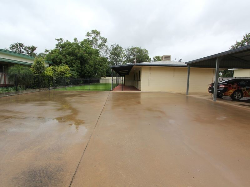 Unit 1/18 Diamond Avenue, Emerald QLD 4720