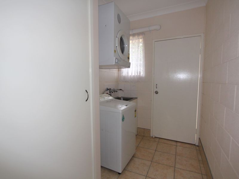 Unit 1/18 Diamond Avenue, Emerald QLD 4720