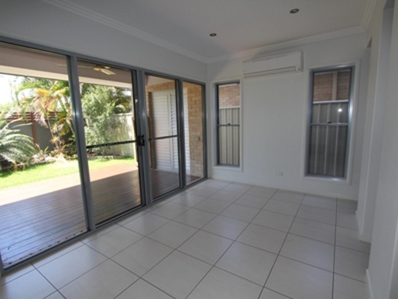 Unit 11/20-24 Mooney Crescent, Emerald QLD 4720