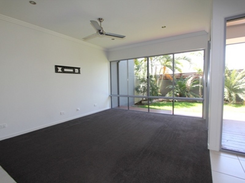 Unit 11/20-24 Mooney Crescent, Emerald QLD 4720