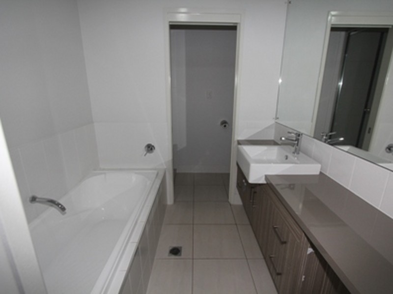 Unit 11/20-24 Mooney Crescent, Emerald QLD 4720