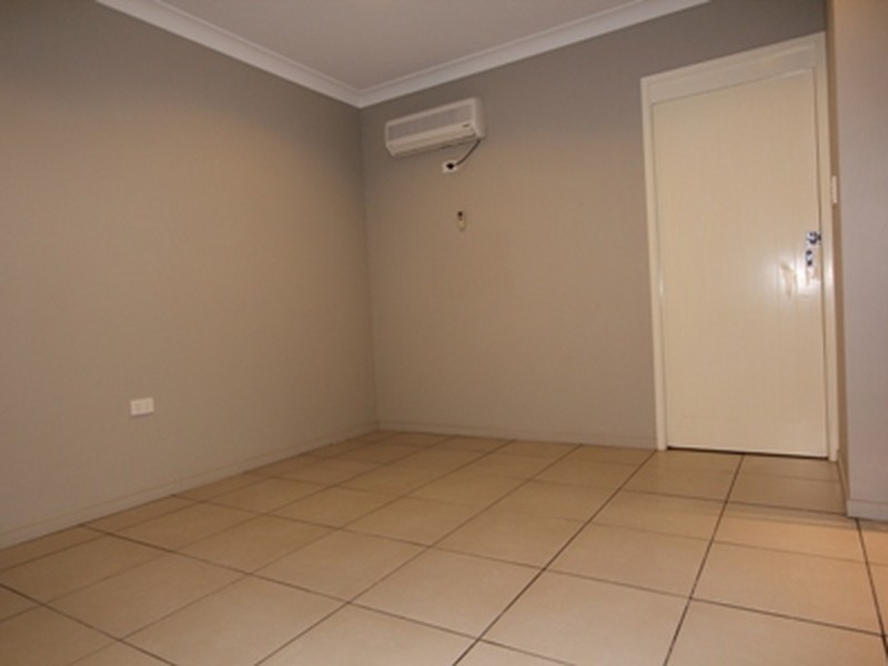 Unit 1/228 Borilla Street, Emerald QLD 4720