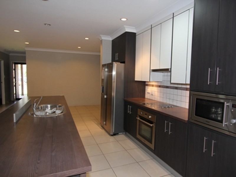 Unit 1/228 Borilla Street, Emerald QLD 4720