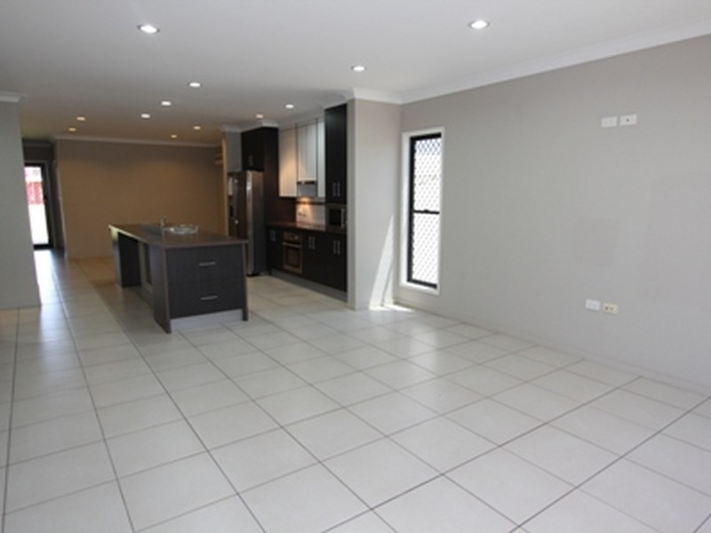 Unit 1/228 Borilla Street, Emerald QLD 4720