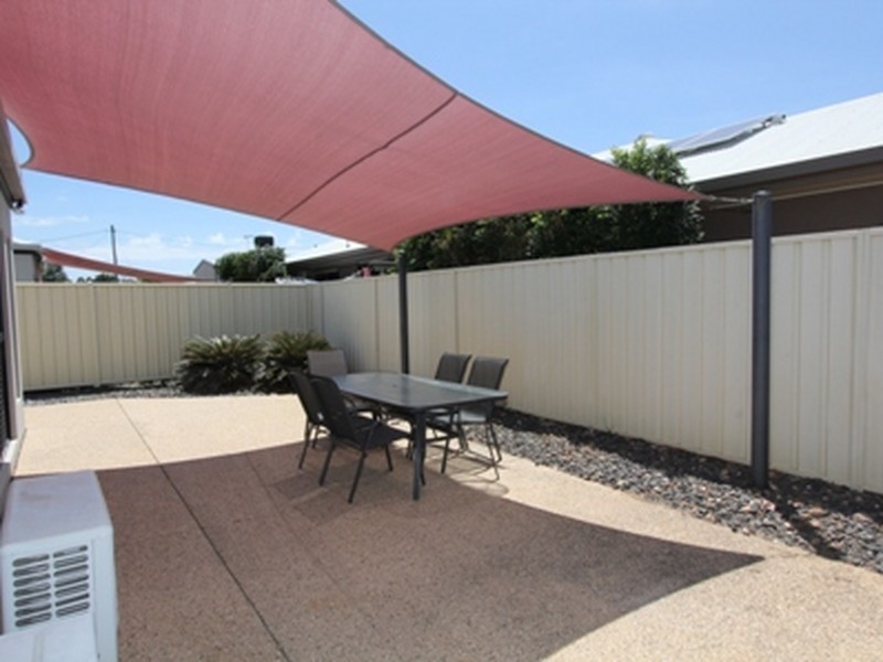 Unit 1/228 Borilla Street, Emerald QLD 4720