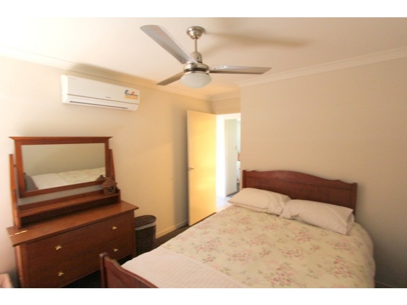 Unit 1/16 Lakeside Drive, Emerald QLD 4720