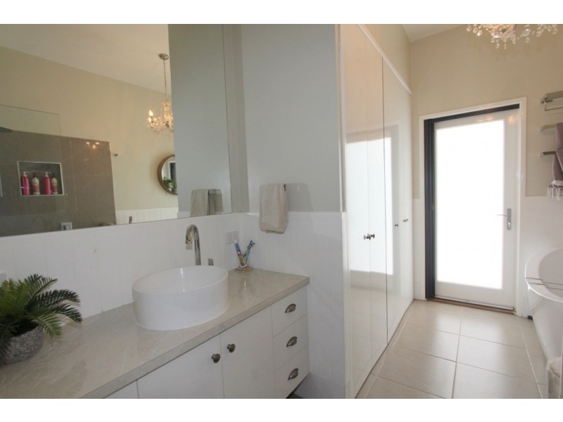 16A Crendon Street, Emerald QLD 4720