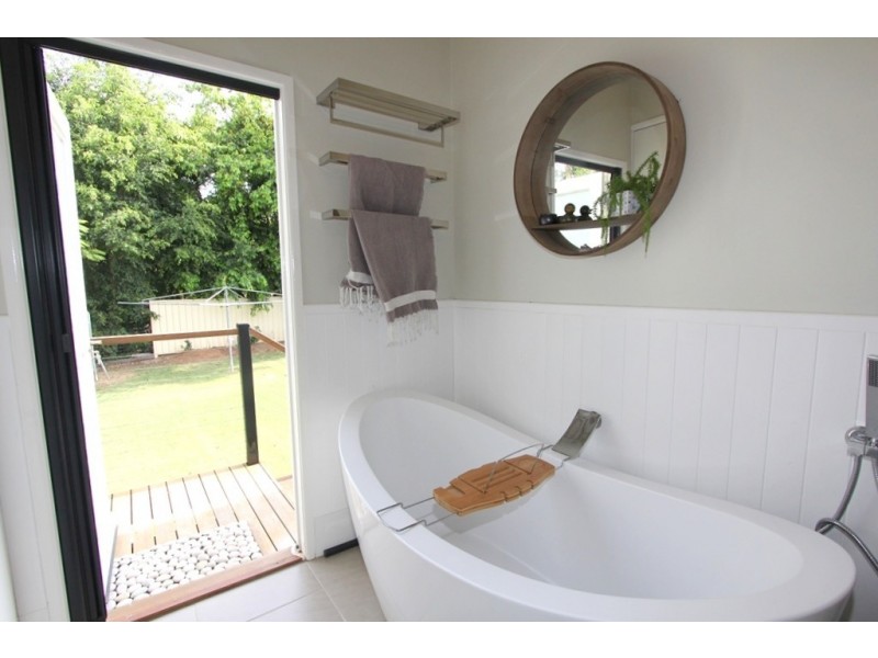 16A Crendon Street, Emerald QLD 4720