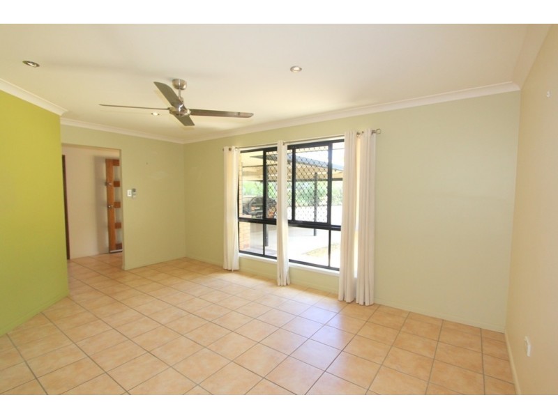 21 Coaker Drive, Emerald QLD 4720