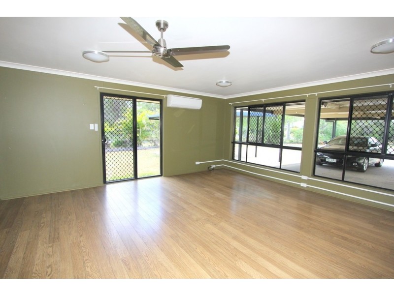 21 Coaker Drive, Emerald QLD 4720